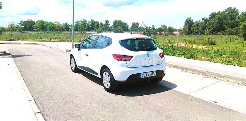 Usado Renault Clio IV Business 75 CV (55 kW) 2016 Blanco Berlina