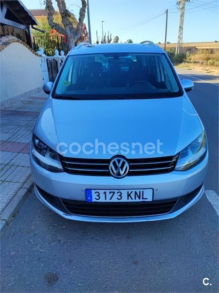 Usado VW Sharan 140 CV (102 kW) 2014 Gris / plata Monovolumen
