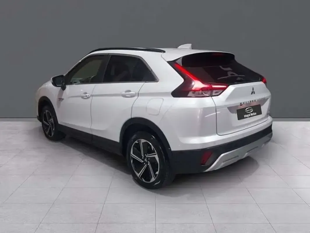 Usado Mitsubishi Eclipse Cross 188 CV (138 kW) 2025 Blanco SUV