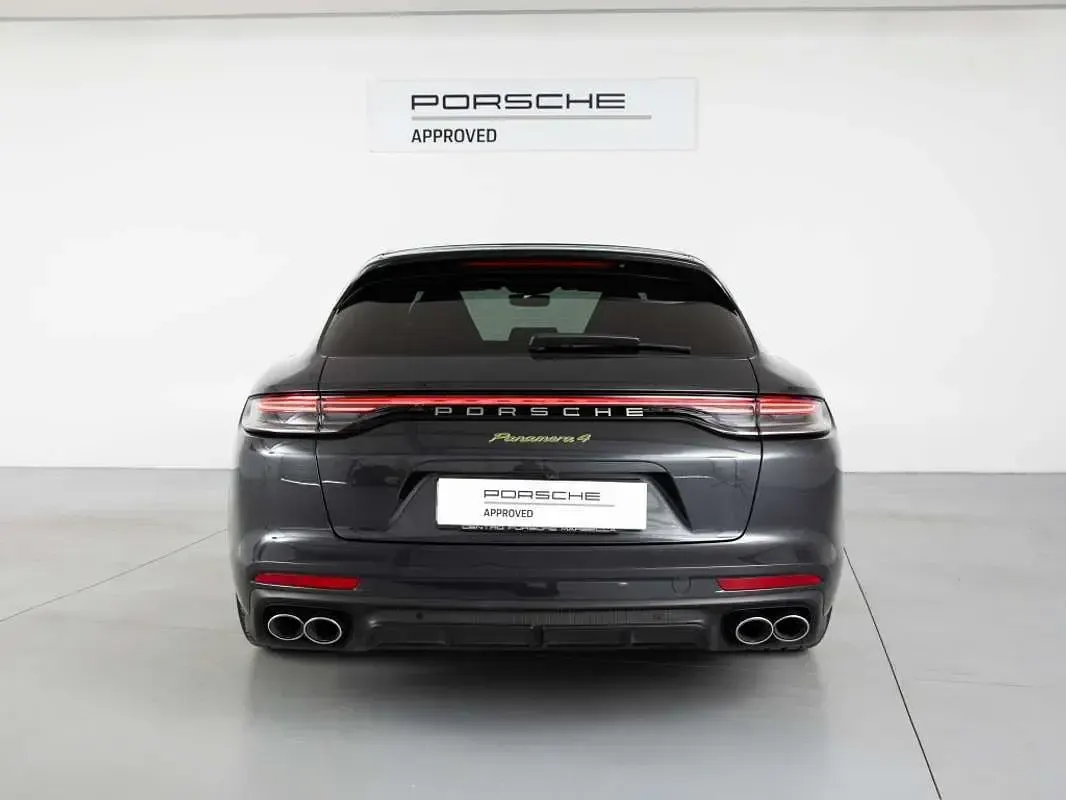 Usado Porsche Panamera Sport Turismo 462 CV (339 kW) 2023 Gris Familiar