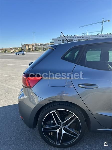 Usado Seat Ibiza FR 150 CV (110 kW) 2019 Gris / plata Utilitario