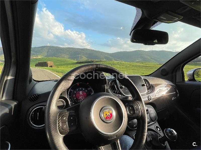 Usado Abarth 695 180 CV (132 kW) 2018 Gris / plata Utilitario