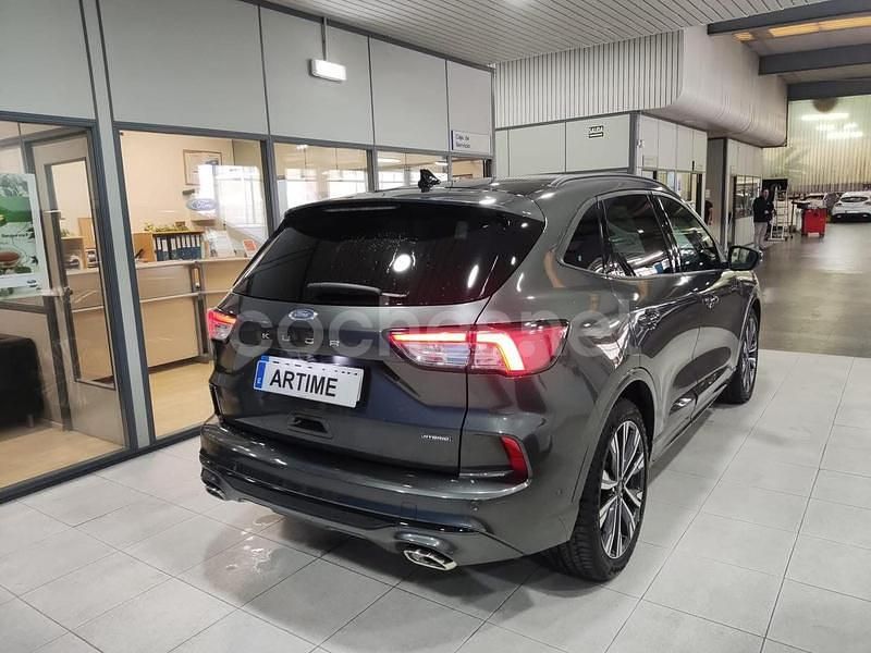 Usado Ford Kuga ST-Line 190 CV (139 kW) 2023 Gris / plata SUV