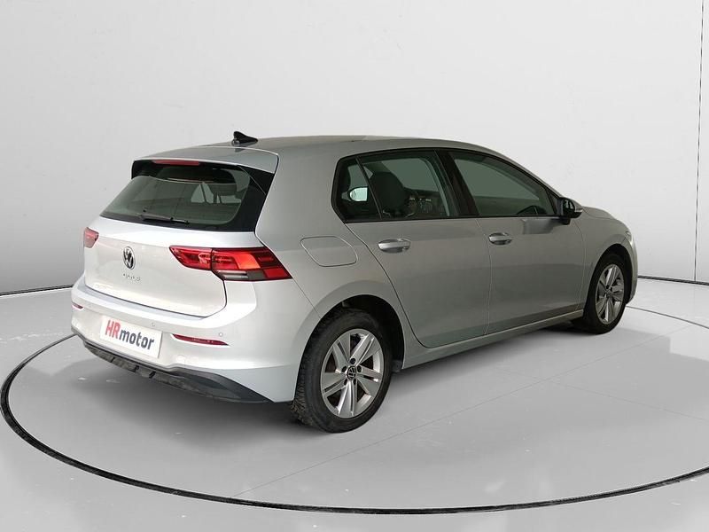 Usado VW Golf VIII Life 110 CV (80 kW) 2024 Gris Berlina
