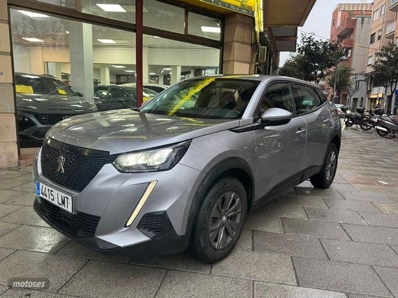 Usado Peugeot 2008 Active 102 CV (75 kW) 2021 Gris SUV