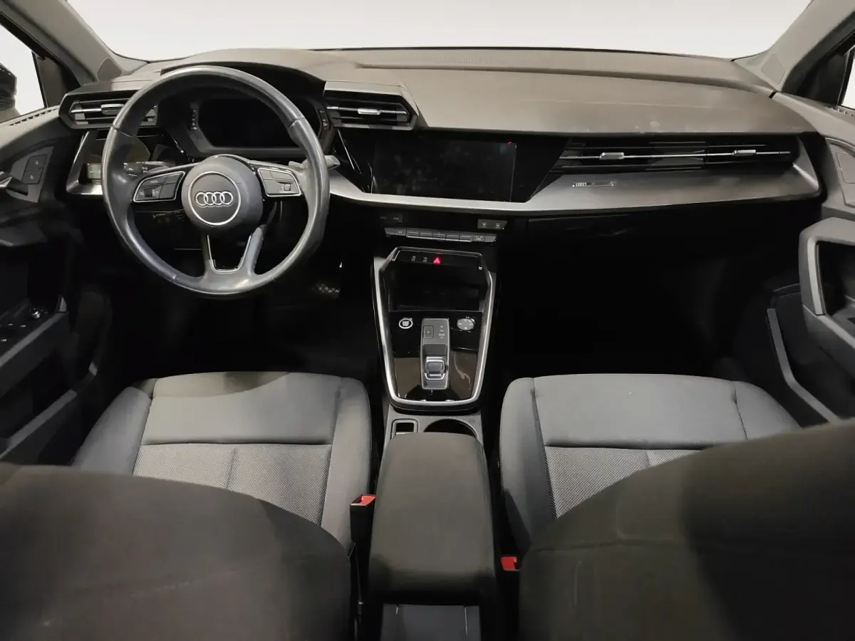 Usado Audi A3 Advanced Plus 150 CV (110 kW) 2023 Negro Berlina