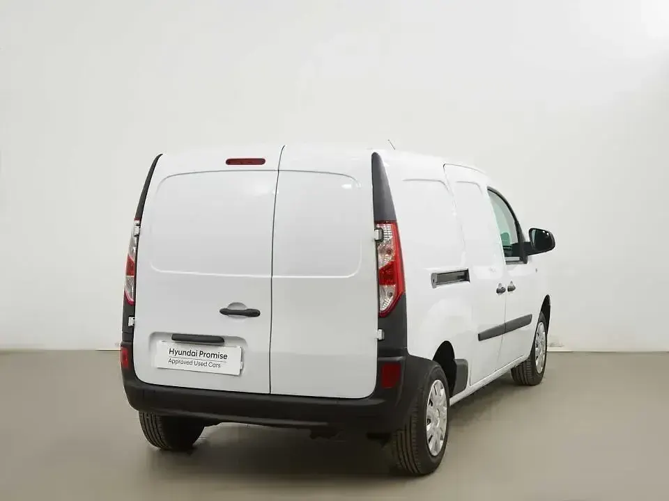 Usado Renault Kangoo 90 CV (66 kW) 2018 Blanco Monovolumen