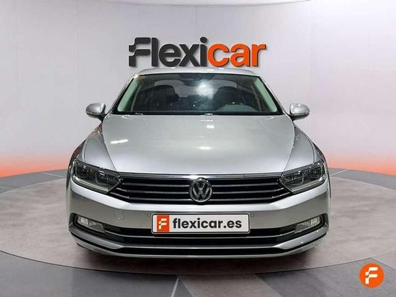 Usado VW Passat Advance 150 CV (110 kW) 2017 Gris Berlina