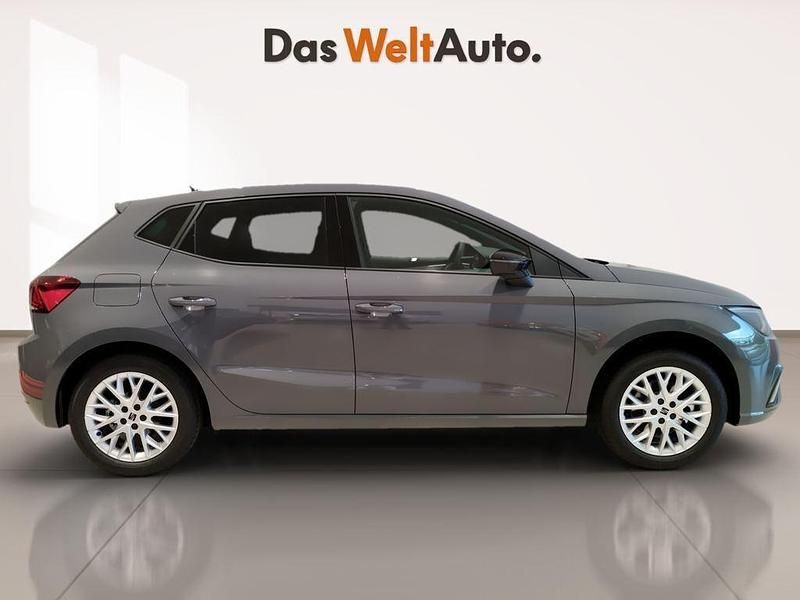 Usado Seat Ibiza FR 116 CV (85 kW) 2025 Gris Berlina