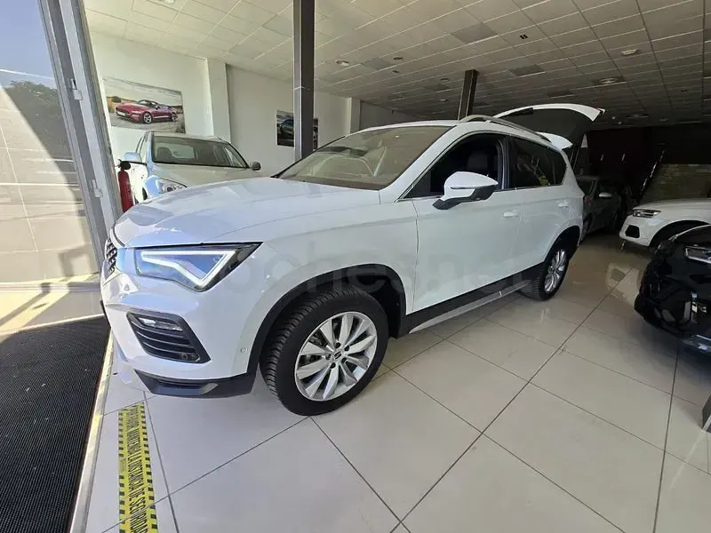 Usado Seat Ateca Xperience 150 CV (110 kW) 2025 Blanco SUV