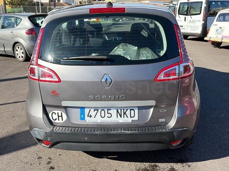 Usado Renault Mégane Authentique 100 CV (73 kW) 2010 Gris / plata Berlina