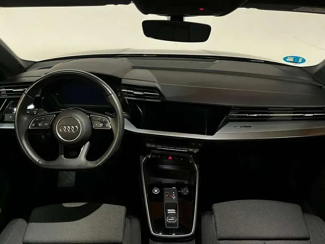 Usado Audi A3 Sportback e-tron S-Line 204 CV (150 kW) 2024 Azul Utilitario