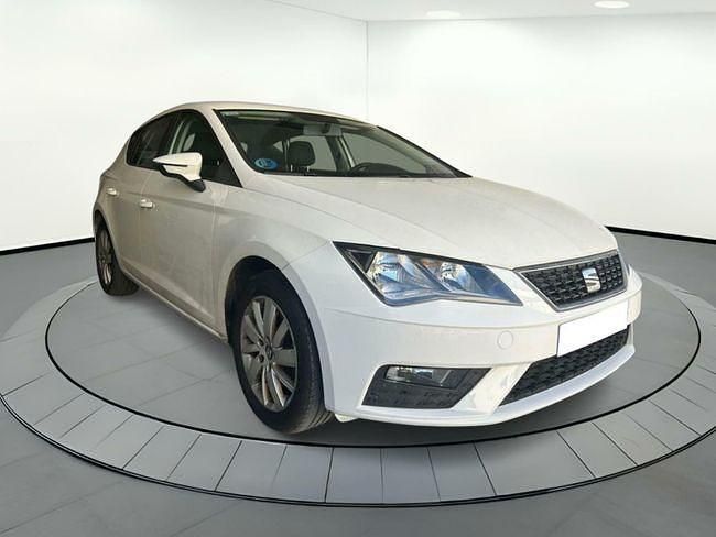 Usado Seat Leon Reference 110 CV (80 kW) 2018 Blanco Berlina