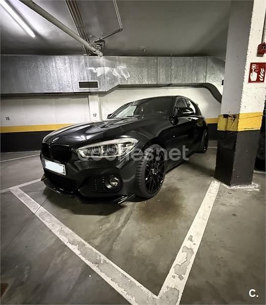 Negro Usado 2017 BMW 118 Sport Line Utilitario | 17.250 € (Un poco caro) - Imagen 1/4