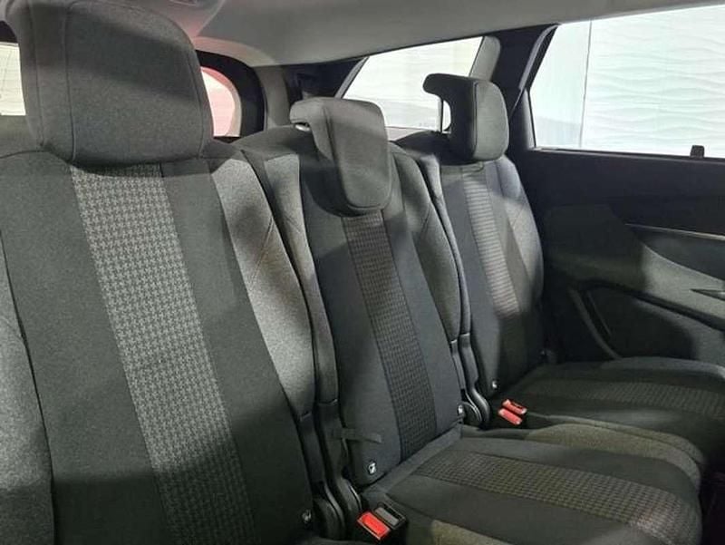 Usado Peugeot 5008 Active 131 CV (96 kW) 2021 Azul Monovolumen