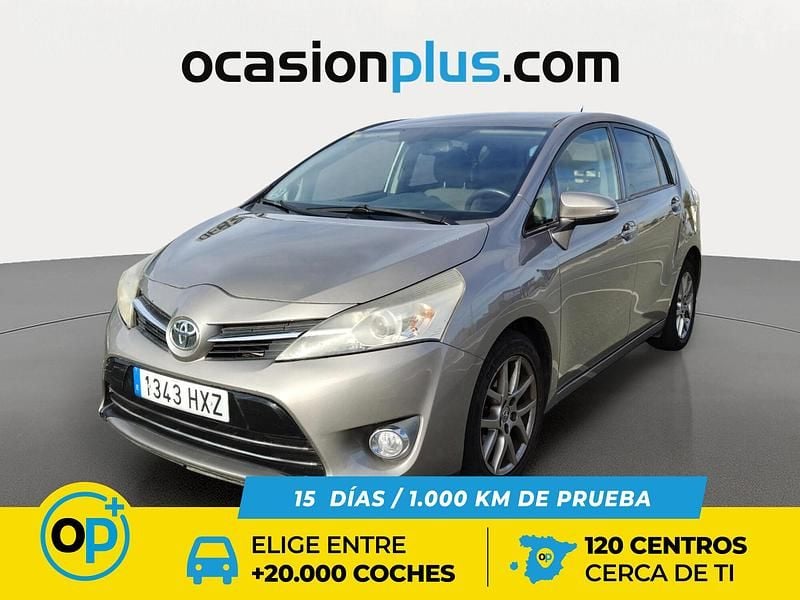 Usado Toyota Verso Advance 112 CV (82 kW) 2014 Marrón Monovolumen