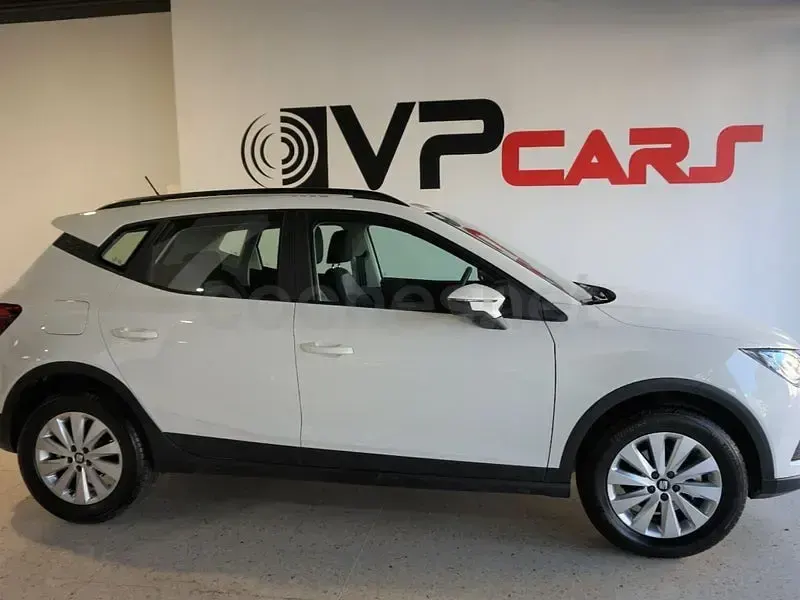 Usado Seat Arona Style 110 CV (80 kW) 2021 Blanco SUV