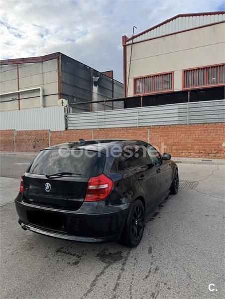 Negro Usado 2011 BMW 118 Utilitario | 9000 € (Precio justo) - Imagen 1/3