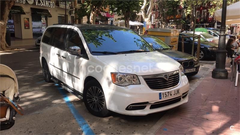 Usado Lancia Voyager S 177 CV (130 kW) 2015 Blanco Monovolumen