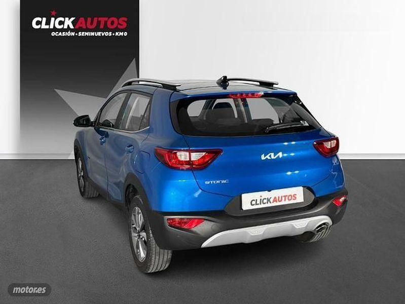 Usado Kia Stonic 84 CV (61 kW) 2023 Azul SUV