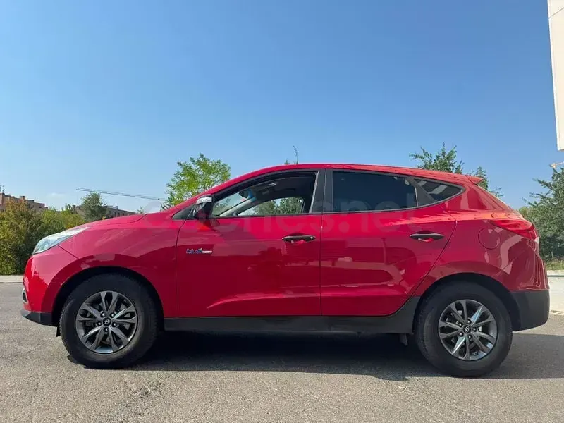 Usado Hyundai Tucson 131 CV (96 kW) 2016 Granate SUV