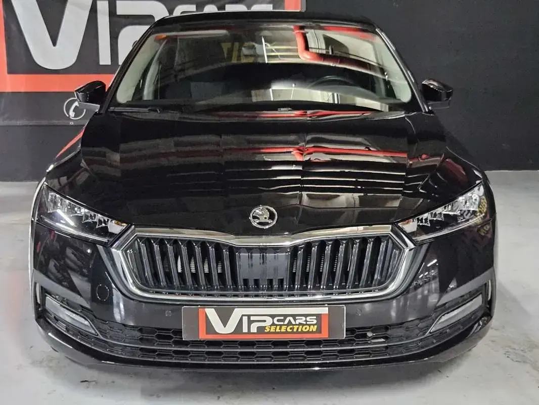 Usado Skoda Octavia 150 CV (110 kW) 2021 Negro Berlina
