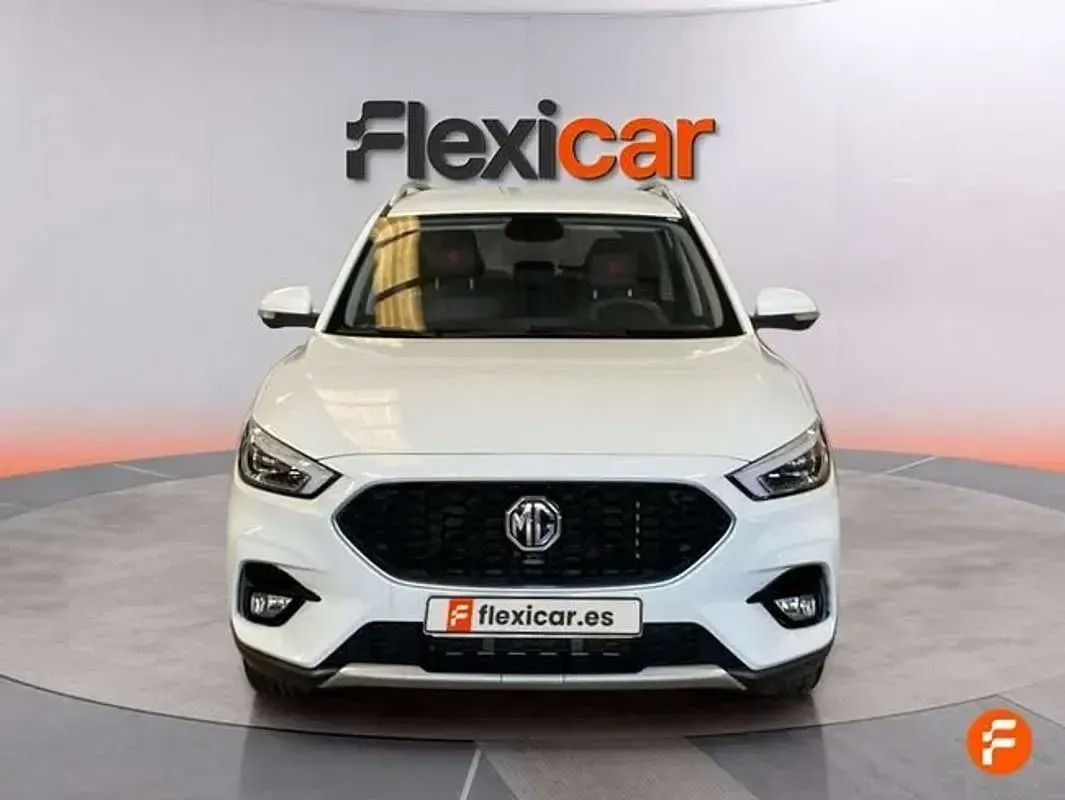 Usado MG ZS Luxury 106 CV (77 kW) 2024 Blanco SUV