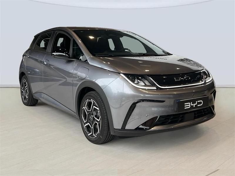 Usado BYD Dolphin Comfort 150 kW (204 CV) 2025 Gris Utilitario
