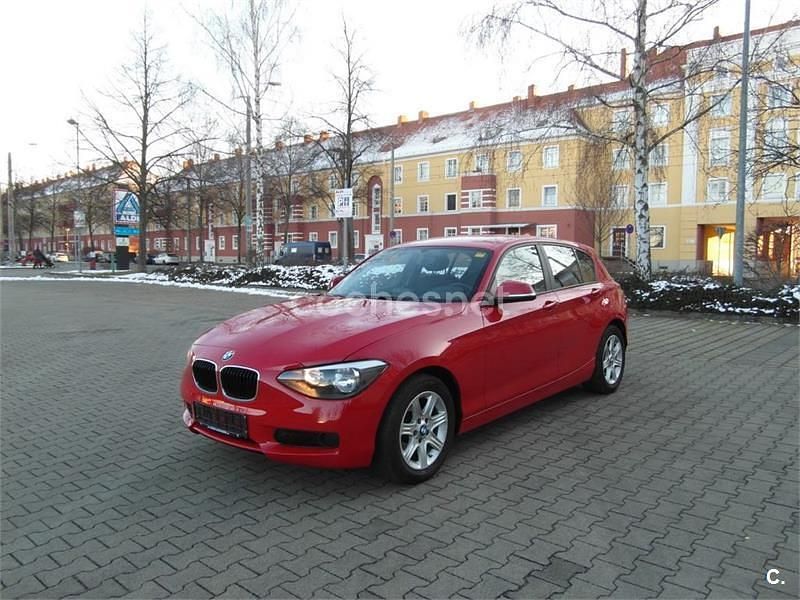 Rojo Usado 2015 BMW 114 Utilitario | 12.000 € - Imagen 1/4
