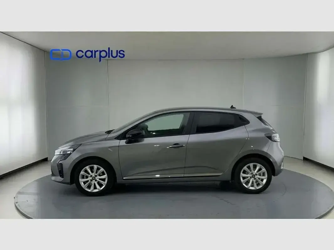 Usado Renault Clio Evolution 101 CV (74 kW) 2025 Gris Utilitario