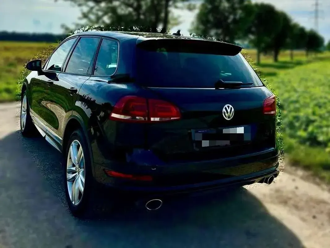 Usado VW Touareg R-line 245 CV (180 kW) 2014 Negro SUV