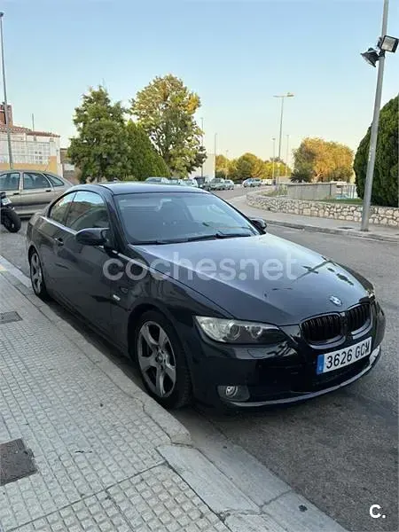 Usado BMW 320 177 CV (130 kW) 2008 Negro Coupe