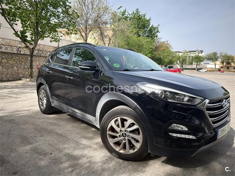 Usado Hyundai Tucson 115 CV (84 kW) 2016 Negro SUV