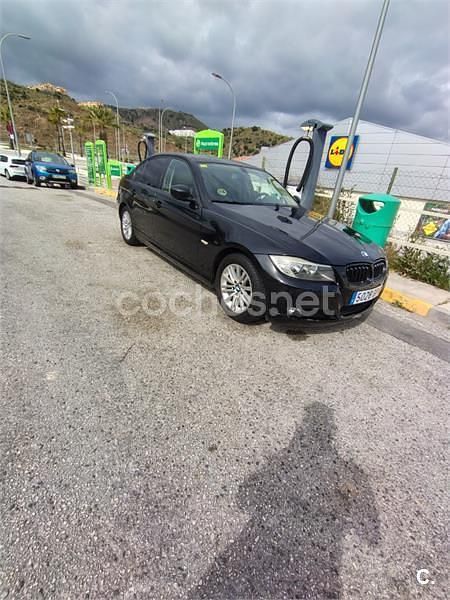 Käytetty BMW 320 177 HP (130 kW) 2009 Musta Sedan