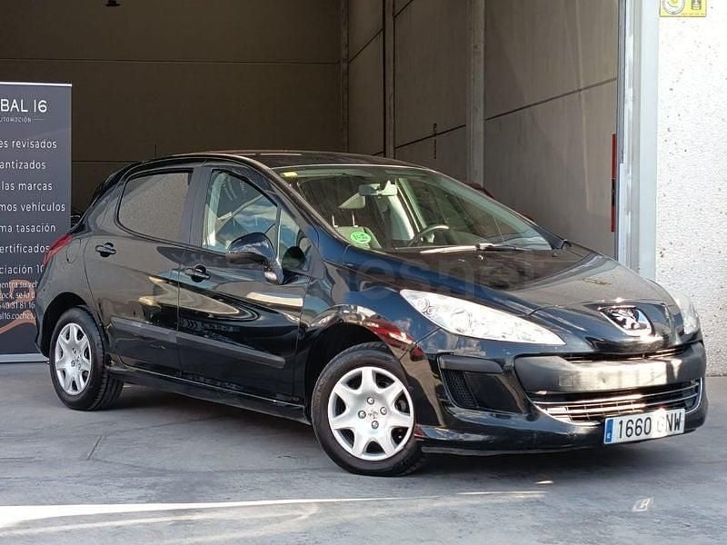 Usado Peugeot 308 120 CV (88 kW) 2009 Negro Berlina