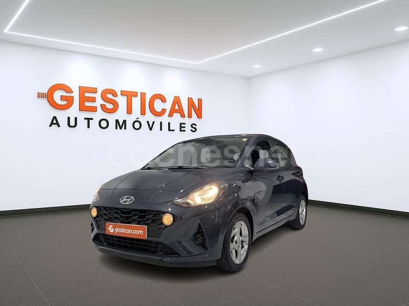 Gris Usado 2022 Hyundai i10 Utilitario | 10.990 € (Precio justo) - Imagen 1/4