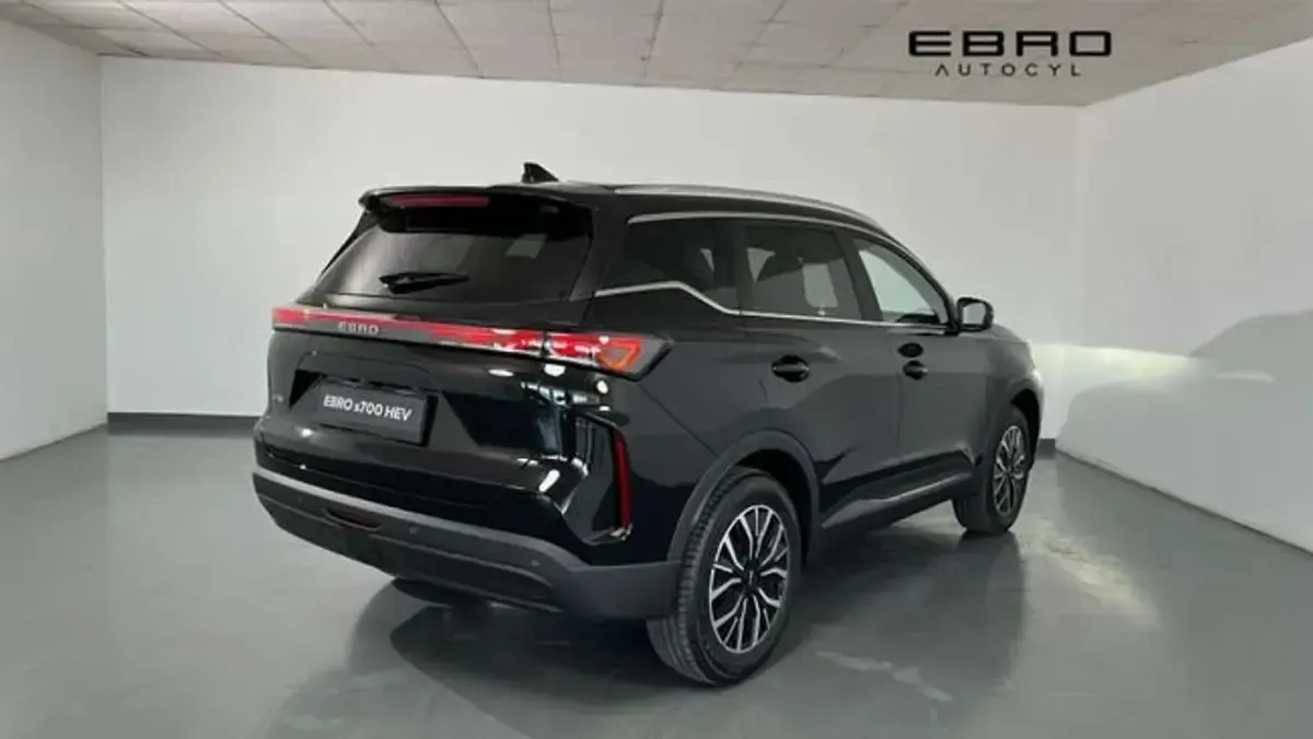 Nuevo Ebro s700 Luxury 224 CV (164 kW) 2026 Negro SUV