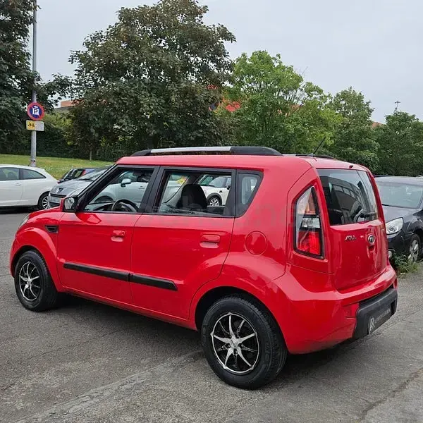 Usado Kia Soul 128 CV (94 kW) 2009 Rojo SUV