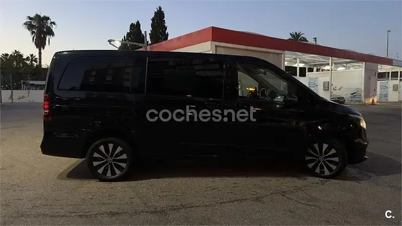 Usado Mercedes V250 Avantgarde 190 CV (139 kW) 2021 Negro Monovolumen