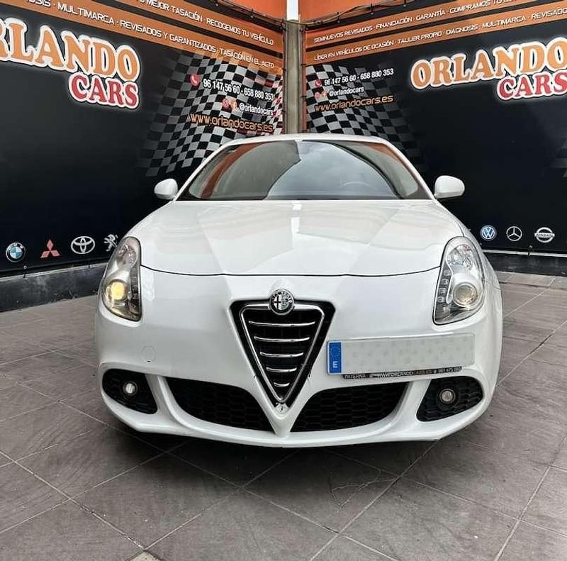 Usado Alfa Romeo Giulietta Distinctive 105 CV (77 kW) 2011 Blanco Utilitario