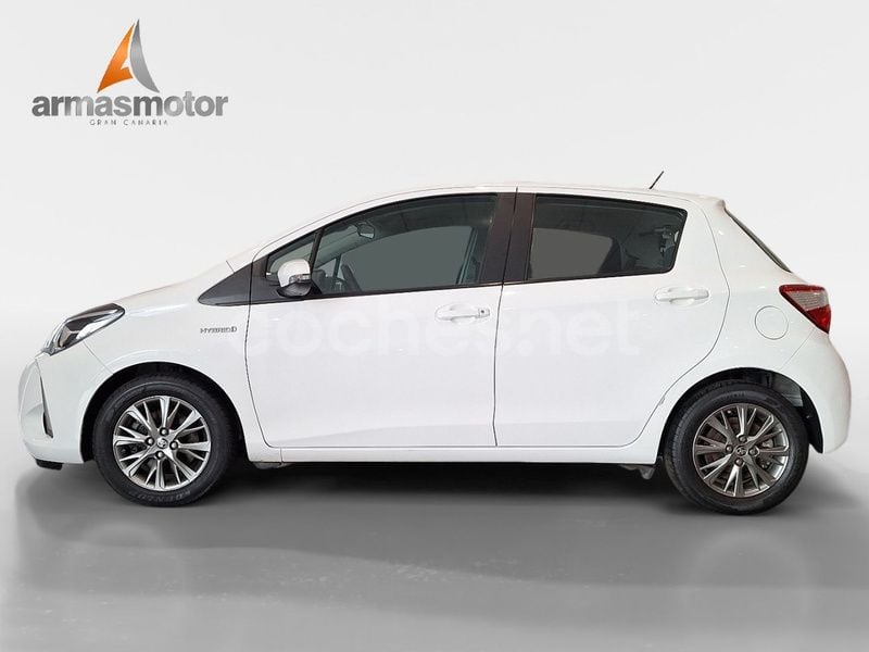Usado Toyota Yaris Hybrid Advance 100 CV (73 kW) 2018 Blanco Berlina