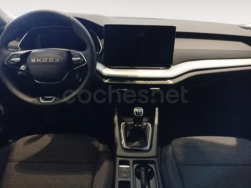 Nuevo Skoda Octavia Selection 116 CV (85 kW) 2026 Gris / plata Familiar