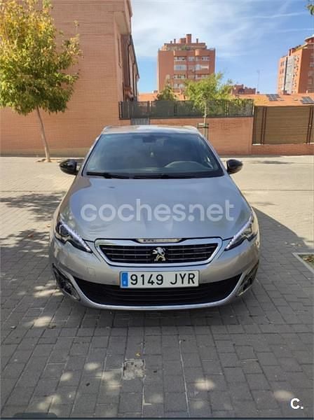 Usado Peugeot 308 GT-line 150 CV (110 kW) 2017 Gris / plata Berlina