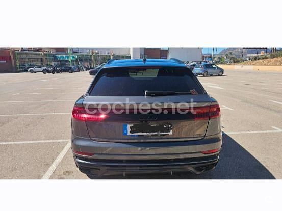 Usado Audi Q8 S-Line 394 CV (289 kW) 2024 Gris / plata SUV