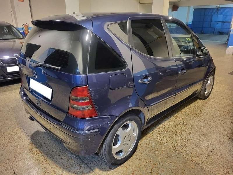 Usado Mercedes A160 102 CV (75 kW) 2004 Azul Utilitario