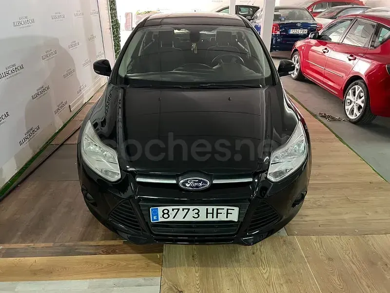 Usado Ford Focus Trend 115 CV (84 kW) 2011 Negro Berlina