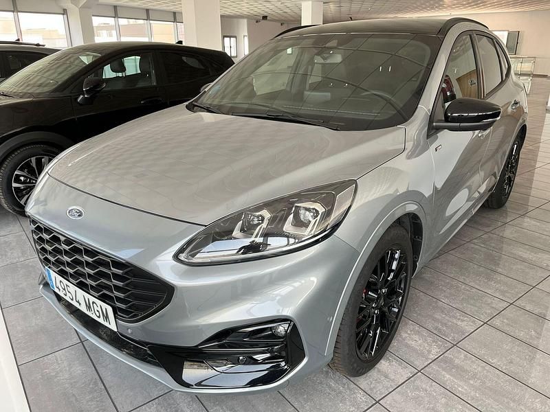 Usado Ford Kuga ST-Line X 190 CV (139 kW) 2023 Gris SUV