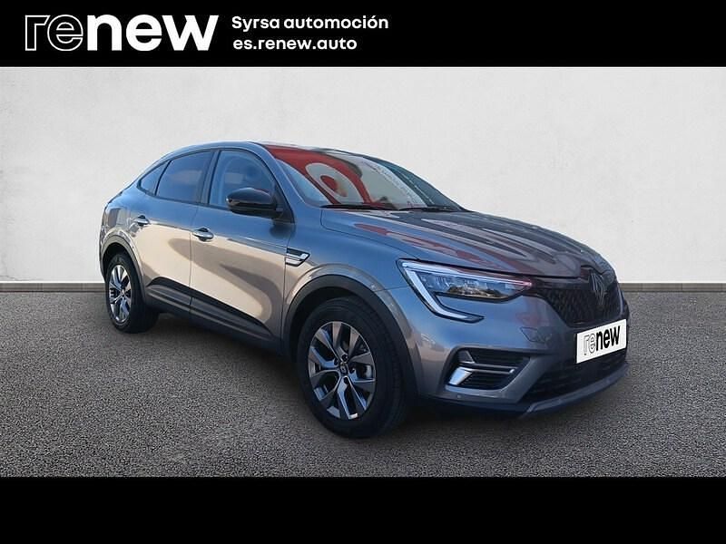 Usado Renault Arkana Evolution 140 CV (102 kW) 2025 Gris SUV