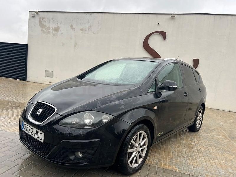 Usado Seat Altea XL Style 105 CV (77 kW) 2011 Negro Monovolumen