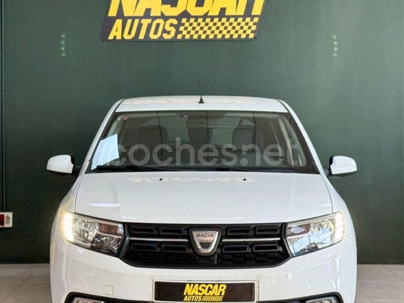 Usado Dacia Sandero Comfort 95 CV (69 kW) 2018 Blanco Utilitario